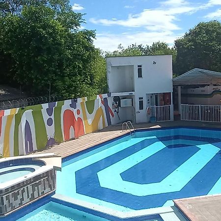 Villa Alejandra Girardot Luaran gambar