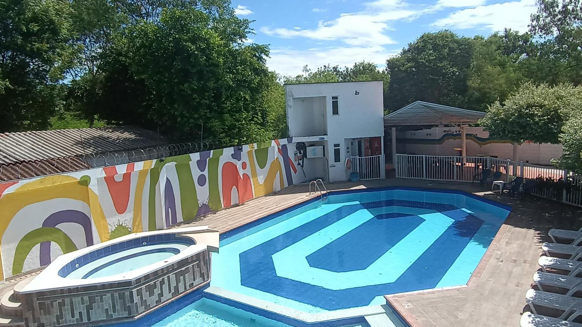 Villa Alejandra Girardot Luaran gambar
