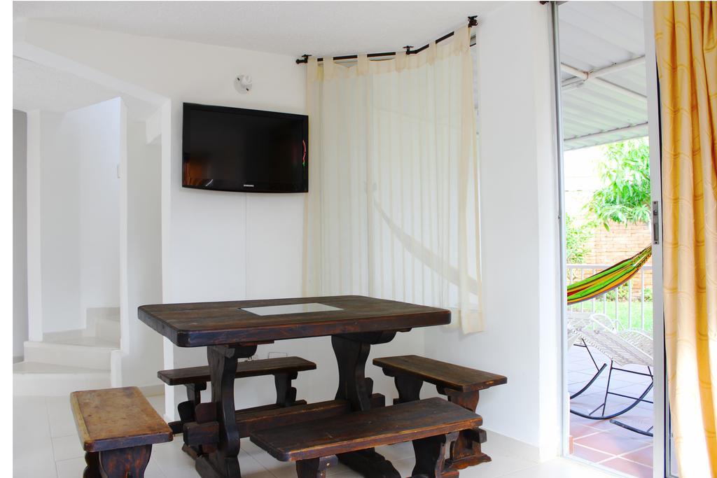 Villa Alejandra Girardot Luaran gambar